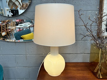 Lampe design blanche pied éclairé 