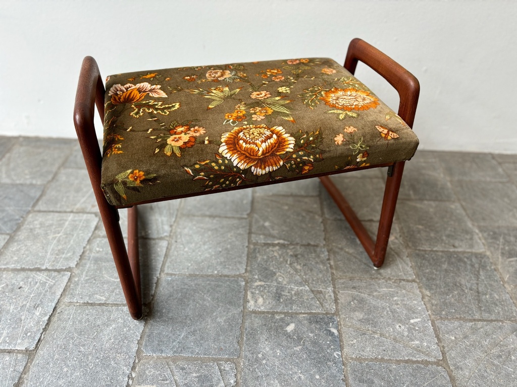 Tabouret fleuri danois 60x41xH46.5