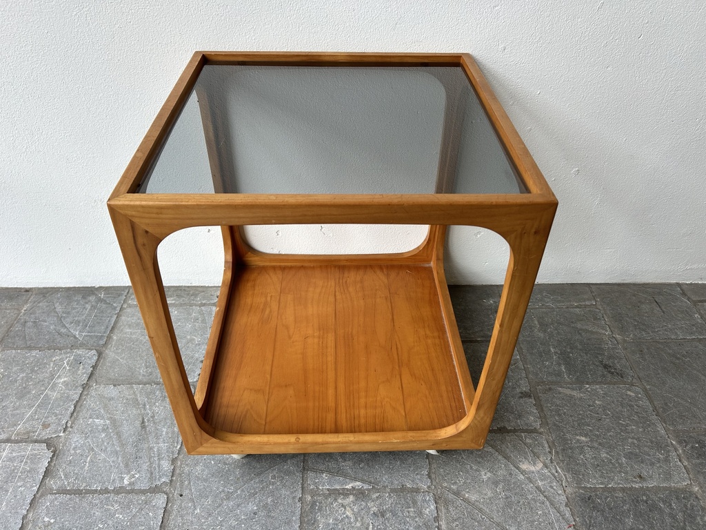 table cube sur roulettes 45x45xh52cm