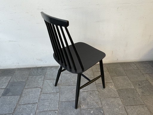 CHAISE À BARREAUX TAPIO NOIRE